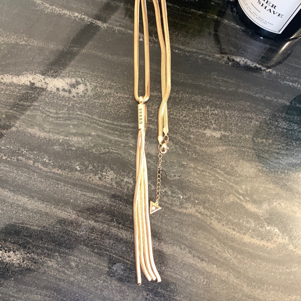 Guess necklace goldtone necklace - Picture 3 of 10